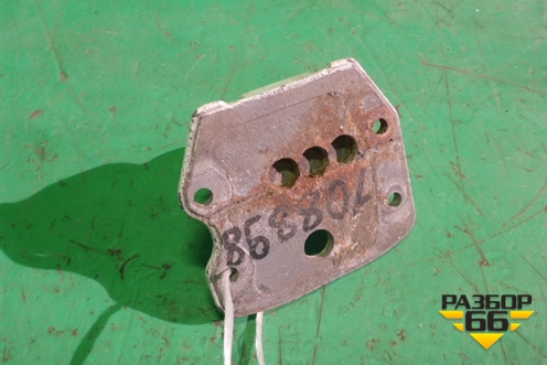 Петля двери правой верхняя  (81626906050) для MAN TGA 4-Series  с 2000-2008г (ТГА)