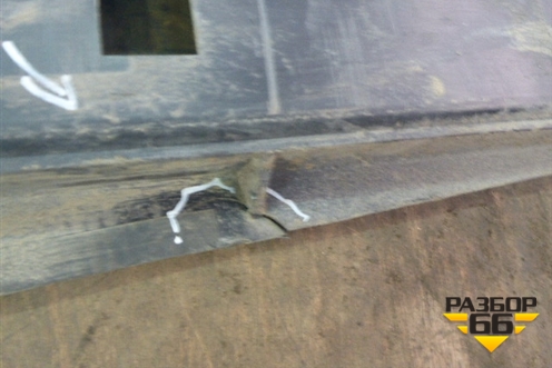 Пыльник радиатора правый (20561710) для Volvo TRUCK FH с 2002-2008г (ФШ)