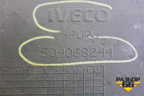 Накладка внутренняя (обшивка) (504068244) для Iveco Stralis с 2007г (Стралис)
