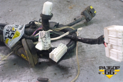 Проводка двери передней левой (241249U12B1) для Nissan Note (Е11) с 2005-2013г (Нот)