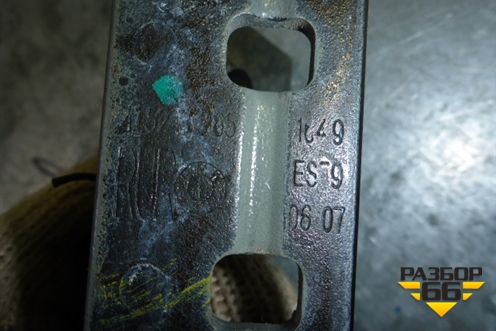 Петля двери задней правой верхняя (41528269840) для BMW X5 Е53 с 1999-2007г (Х5 Е53)