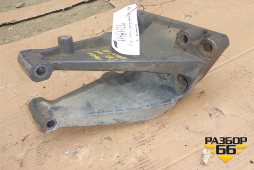 Кронштейн реактивной тяги левый  передний (1517469) для Scania 5 R Series с 2004-2016г