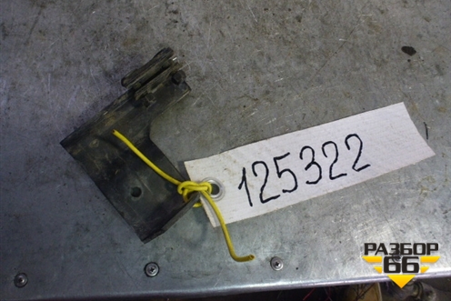 Кронштейн спойлера левый (верхнего спойлера) (1492600) для Scania 5 R Series с 2004-2016г