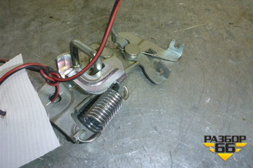 Замок багажника (ответная часть) для Mitsubishi Lancer-X с 2007г (Лансер)