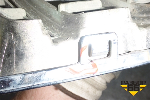 Решетка радиатора правая (после 2010 г) (7450A414) для Mitsubishi L 200 c 2006-2015г (Л200)