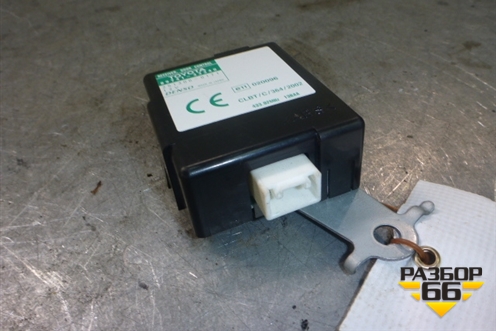 Блок электронный (управления дверьми) (8974133340) для Toyota Camry CV3 с 2001-2006г (Камри)