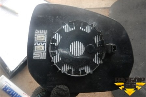 Стекло зеркала левого для Peugeot 3008 с 2010-2016г