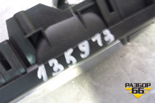 Ручка внутренняя двери передней правой для Audi Q7 c 2005-2015г (Ку 7)