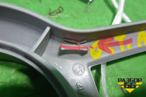 Накладка на торпедо (1Z1858417) для Skoda Octavia (А5) с 2004-2013г (Октавия)