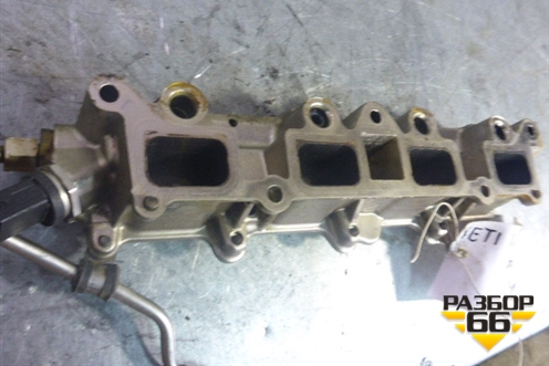 Рейка топливная рампа (1.4л CAX) для Skoda Yeti с 2009г (Етти)