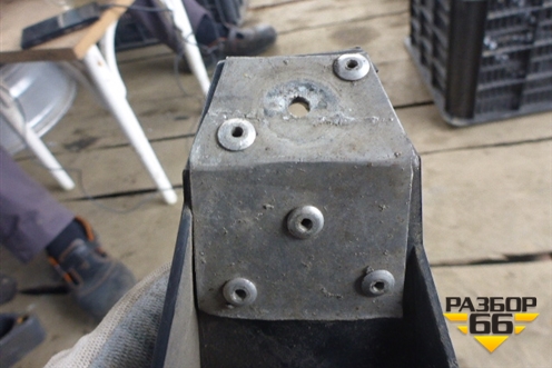 Накладка переднего крыла левого  (верхняя) (1364665) для Scania 5 R Series с 2004-2016г