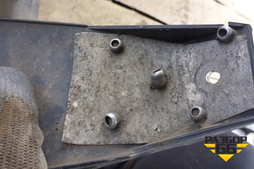 Накладка переднего крыла левого  (верхняя) (1364665) для Scania 5 R Series с 2004-2016г