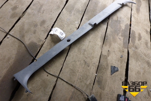 Обшивка стойки центральная правая (1746043) для Scania 5 R Series с 2004-2016г