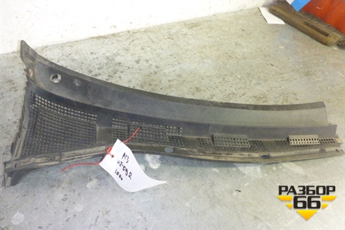 Решетка стеклоочистителей правая (BP4K507R1) для Mazda Mazda 3 (BK) с 2003-2009г 