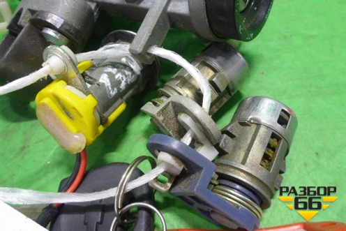 Замок зажигания (со вставками один ключ) для Chevrolet Rezzo с 2003г (Резо)