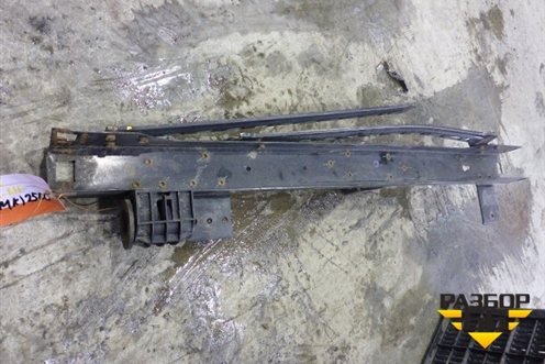 Кронштейн радиатора левый  (рамка) (7420833585) для Renault TRUCK Premium 2 с 2005-2013г (Премиум 2)