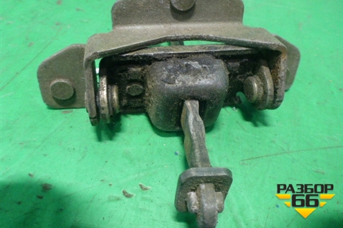 Ограничитель двери левой  (1930649) для Scania 5 R Series с 2004-2016г