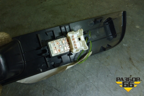 Кнопка стеклоподъёмника для Nissan Tiida (C11X) с 2004-2013г (Тиида)