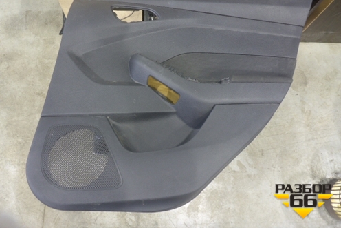 Обшивка двери задней правой под электрику (BM51A27406EN1FLS) для Ford Focus 3 с 2011г (Фокус)