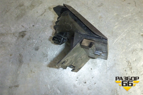Фонарь задний стоп сигнал (8200211037) для Renault Logan с 2004-2015г