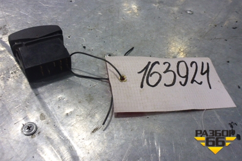 Кнопка (см.фото) (1810760) для DAF XF 95 с 1997-2002г (ХФ)