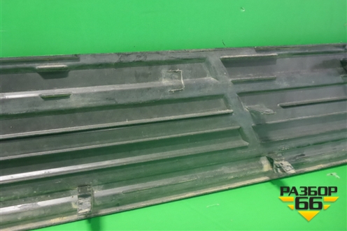 Накладка подножки правой (517716A130) для Toyota Land Cruiser Prado(150) с 2009г (Ленд Крузер Прадо)