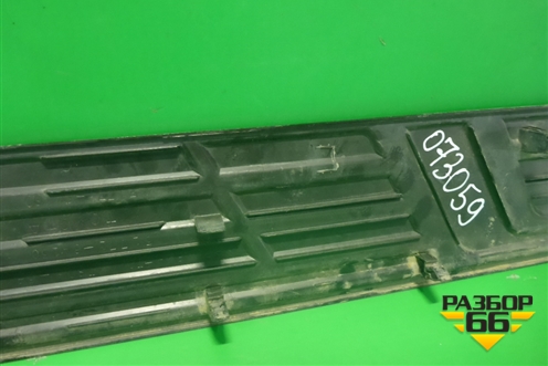 Накладка подножки правой (517716A130) для Toyota Land Cruiser Prado(150) с 2009г (Ленд Крузер Прадо)