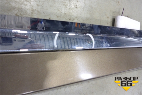 Накладка двери передней правой (после 2013г с хромом) для Volvo XC60 с 2008-2017г (ХС60)