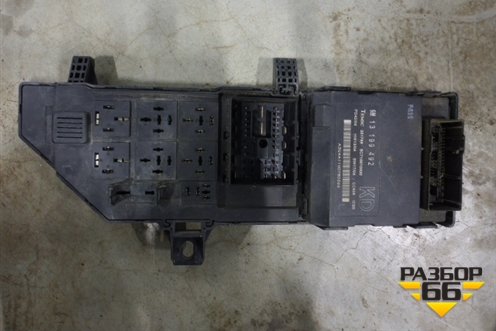 Блок предохранителей салонный (седан) (13199492) для Opel Vectra C с 2002-2008г (Вектра)