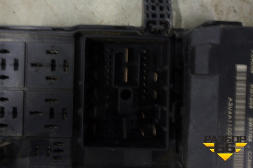 Блок предохранителей салонный (седан) (13199492) для Opel Vectra C с 2002-2008г (Вектра)