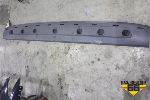 Накладка на торпедо (обдув лобового стекла) (1425948) для Scania 5 R Series с 2004-2016г