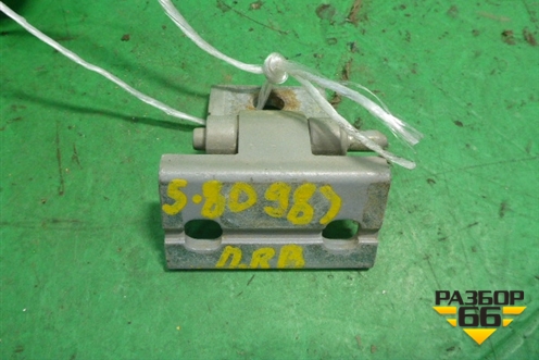 Петля двери передней правой верхняя (8693027) для Volvo S80 с 1998-2006г (C80)