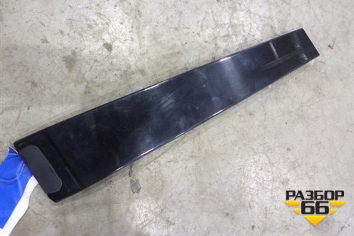 Накладка стойки (центральной левой) для Volkswagen Touareg c 2002-2010г (Туарег)