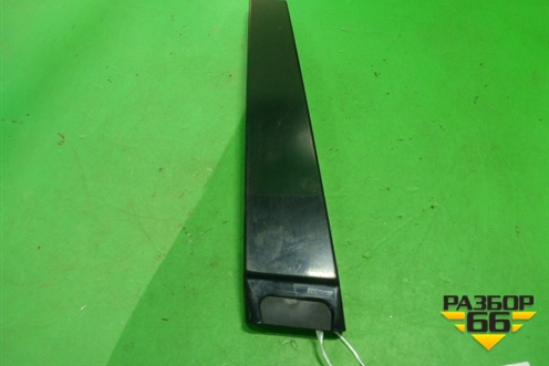 Накладка стойки (центральной правой) для Volkswagen Touareg c 2002-2010г (Туарег)