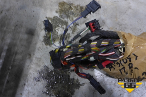 Проводка двери передней правой для Skoda Octavia (А5) с 2004-2013г (Октавия)