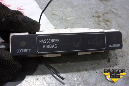 Индикатор ремней безопасности (8395005010) для Toyota Avensis с 2008-2018г (Авенсис)