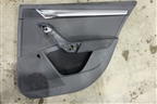 Обшивка двери задней правой под механику для Skoda Octavia (A7) с 2013г (Октавия)