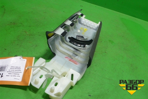 Обшивка стойки центральная верхняя правая (3х дверный кузов) (8T0867244A) для Audi A5/S5 с 2007-2016г (А5/С5)