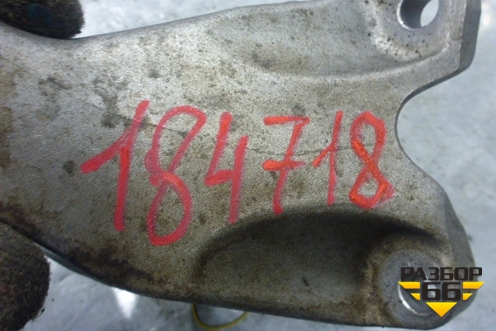 Кронштейн двигателя правый (8K0199307AS) для Audi A5/S5 с 2007-2016г (А5/С5)