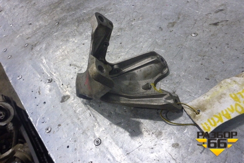 Кронштейн двигателя правый (8K0199307AS) для Audi A5/S5 с 2007-2016г (А5/С5)