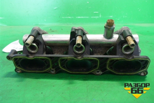 Коллектор впускной (правый нижняя часть с топливной рейкой 3.2лCAL) (06E133110J) для Audi A5/S5 с 2007-2016г (А5/С5)