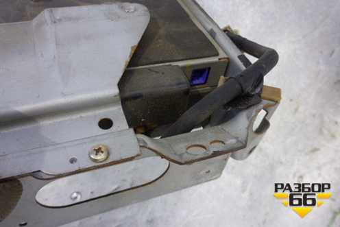 Проигрыватель CD/DVD (ченджер) (8627060040) для Toyota Land Cruiser (100) с1998-2007г (Ленд Крузер)