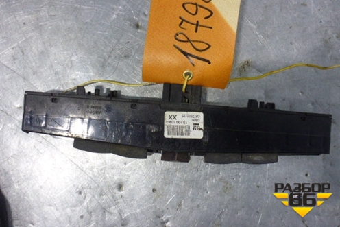 Модуль кнопок (аварийка и подогрев сидений) для Opel Zafira B с 2005-2012г (Зафира Б)