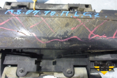 Ручка наружная двери передней левой для Audi A8 с 2002-2010г (А8)