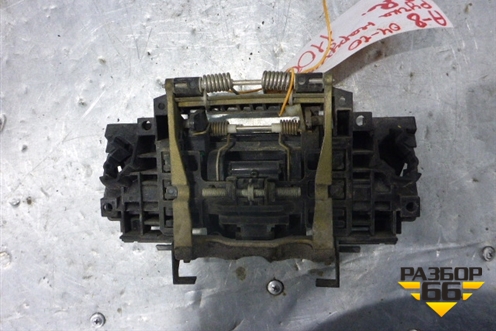 Ручка наружная двери задней правой для Audi A8 с 2002-2010г (А8)