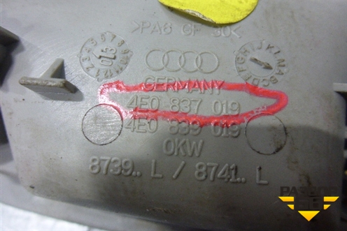 Ручка внутренняя двери задней левой (4E0837019) для Audi A8 с 2002-2010г (А8)