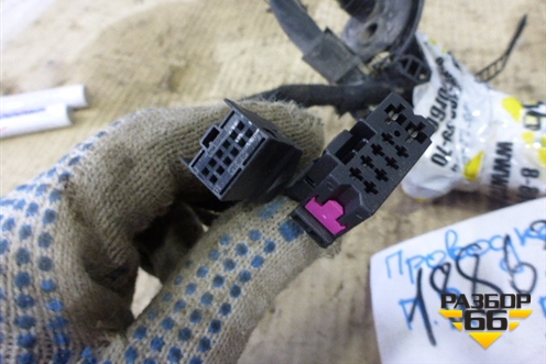 Проводка двери передней правой для Audi A8 с 2002-2010г (А8)