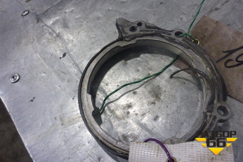 Крышка коленвала задняя (1.2л.CR12DE) для Nissan Micra (К12Е) с 2002-2010г (Микра)