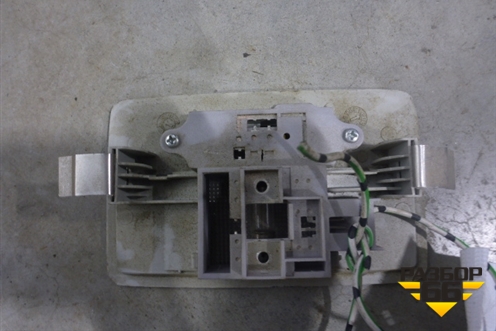 Плафон салонный центральный (D35051310E) для Mazda Mazda 3 (BK) с 2003-2009г 