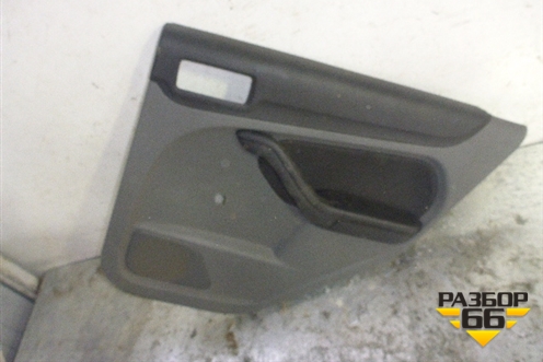 Обшивка двери задней правой под механику для Ford Focus 2 с 2008-2011г (Фокус)